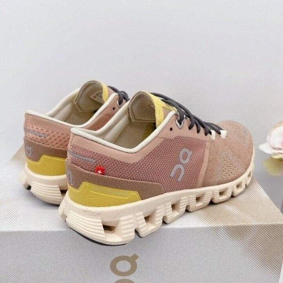 NEW ON CLOUD X Running Shoe Mocha/ Sand Pink Womens Size US 8.5 * Rare - Picture 7 of 11